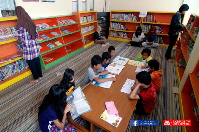 MINAT BACA MEROSOT, ANAK USIA DINI JADI TUMPUAN