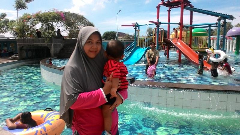 KENARI WATERPARK JADI IDOLA TUJUAN WISATA LIBURAN SEKOLAH