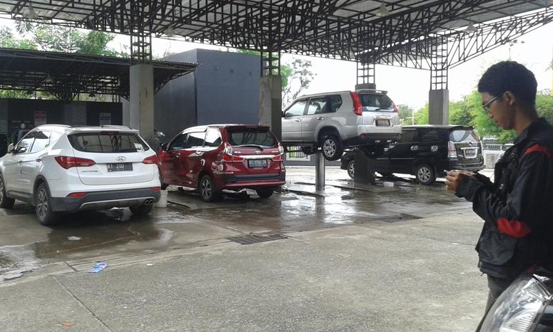 PENGUSAHA JASA CUCI MOBIL PANEN REZEKI JELANG LEBARAN