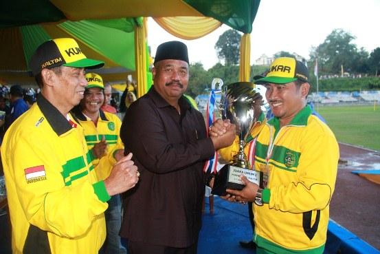 TUAN RUMAH KUKAR JUARA UMUM POPPROV KALTIM 2016