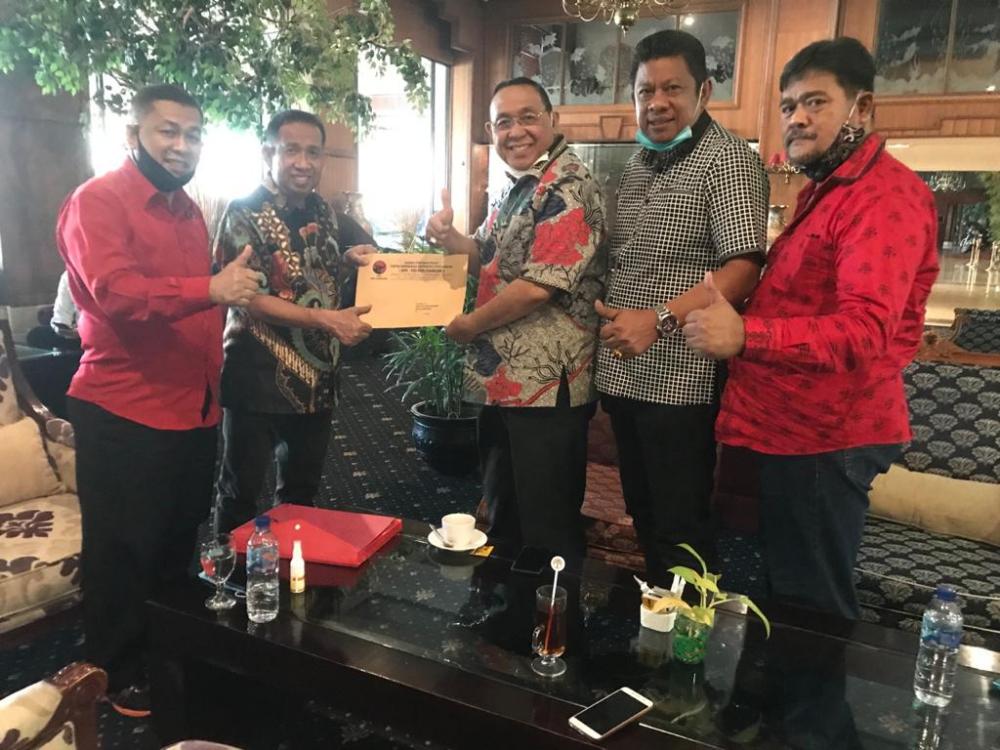 AdiBas Resmi Kantongi Surat Rekomendasi PDIP