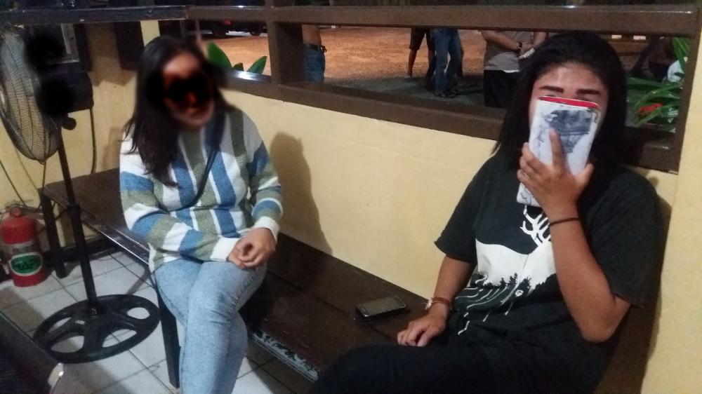 Diamankan Saat Pesta Miras, NA Mengaku Diajak Suami