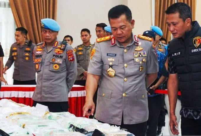 Kaltim Hampir Dibanjiri 33 Kg Sabu: Laporan Warga hingga Serbuan Polisi