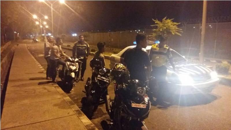 MENEKAN ANGKA KECELAKAAN, SATLANTAS RUTIN GELAR PATROLI MALAM 