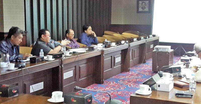 Masih Banyak Kendala, Dewan Pesimis Transmart Selesai 2018 