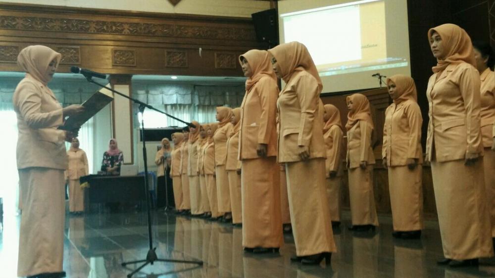 Kepengurusan DWP Setkab Kutim dan BKPP Kutim Disahkan