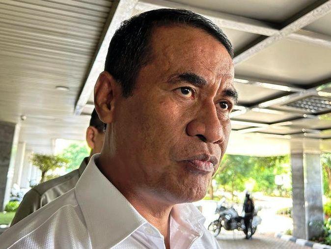Sulit Dihubungi, Menteri Amran Pecat Kabulog Kalsel 