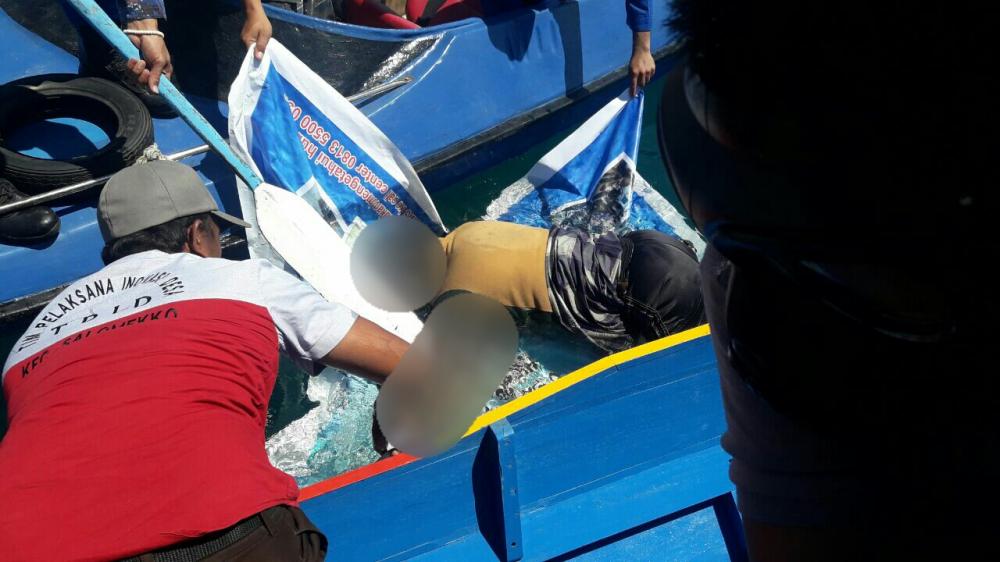 Astaga, Mayat Pria Ditemukan Mengambang di Pantai Tete Bone