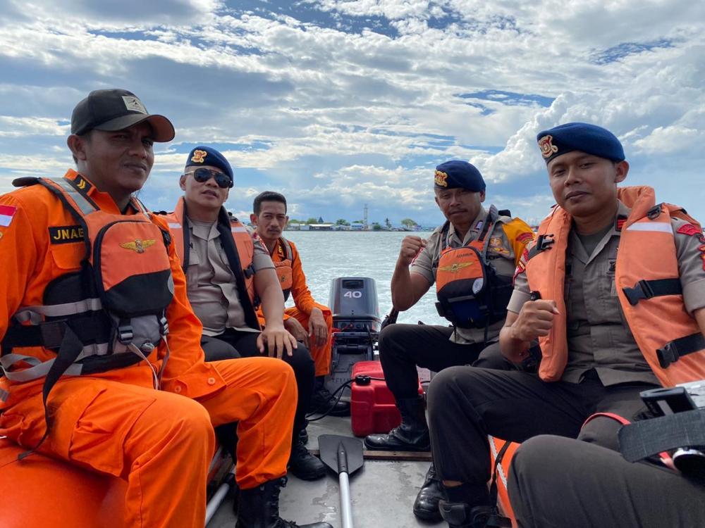 Pelayaran Bajoe-Kolaka Kembali Dibuka, SAR Brimob Langsung Patroli