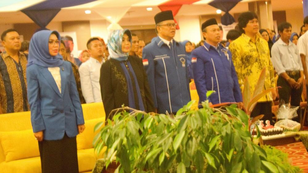 Neni Ajak Kader Baru Demokrat Dekat dengan Masyarakat