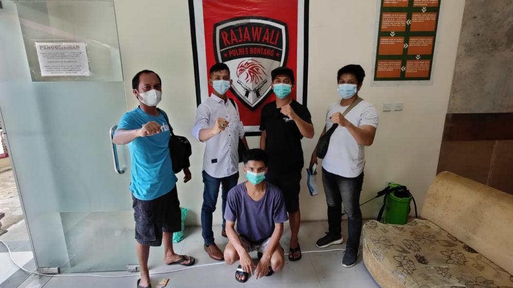 Edan! Gak Dibagi Password HP, Pria Pengangguran Ini Aniaya Kekasih