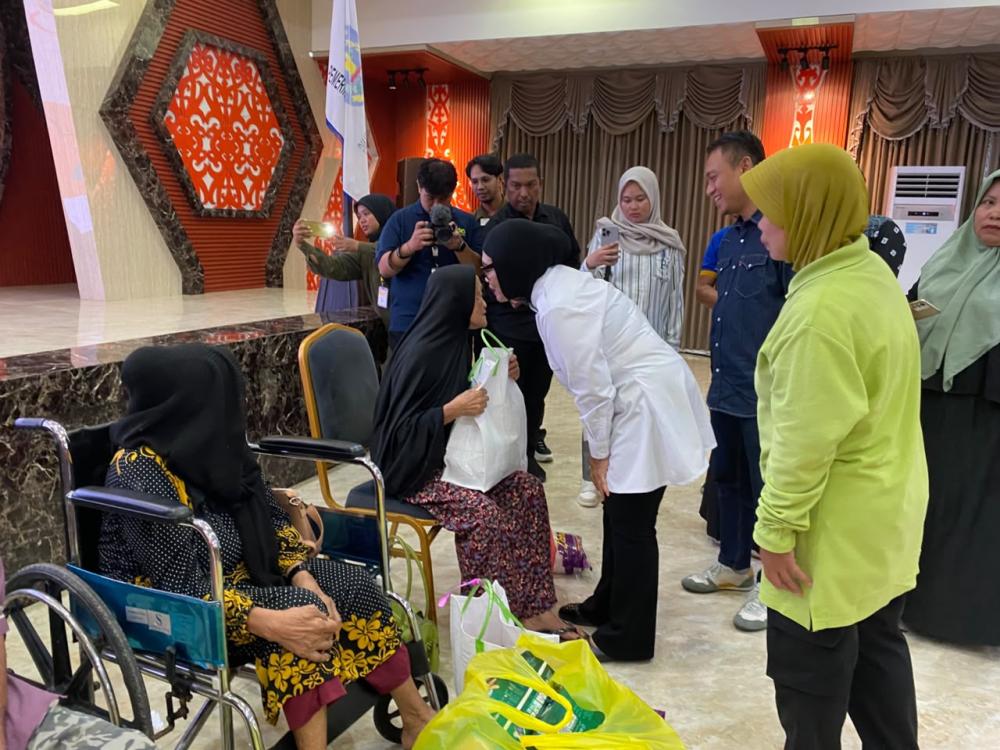 55 Lansia Bontang Dapatkan Bansos Terencana Pemprov 