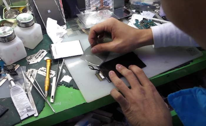 Di Tempat Ini Bisa Bikin iPhone Sesuai Selera