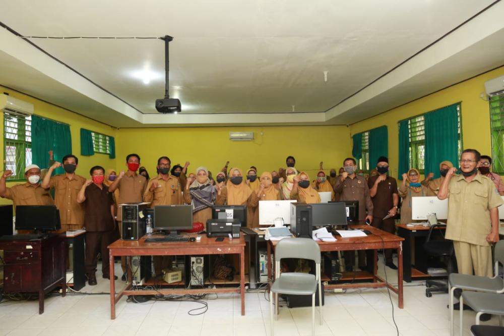 Komisi I DPRD Bontang Tinjau Kesiapan Sekolah Terapkan Pembelajaran Daring