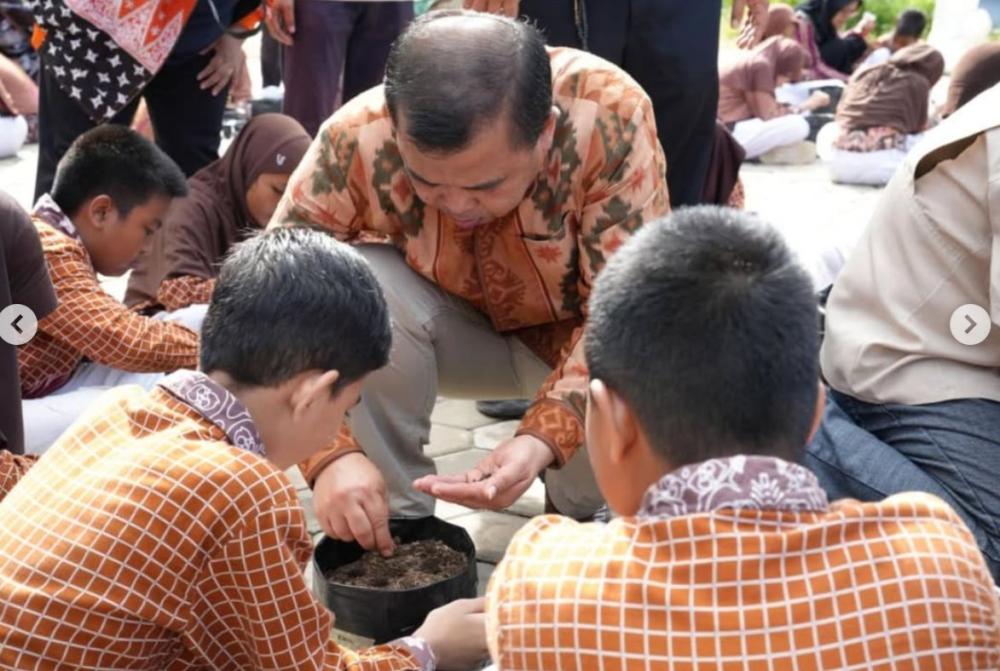 SDN 009 Loktuan Jadi Percontohan Program Smart Tani Goes to School di Bontang