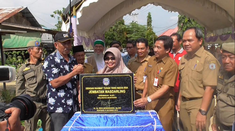 Wali Kota Bontang Resmikan Jembatan Masdarling