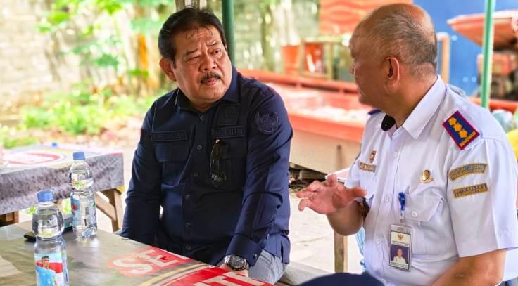 Abdulloh Turun ke Balikpapan, Rapat di Warung Soroti Jalan Rusak Feri Balikpapan–Penajam