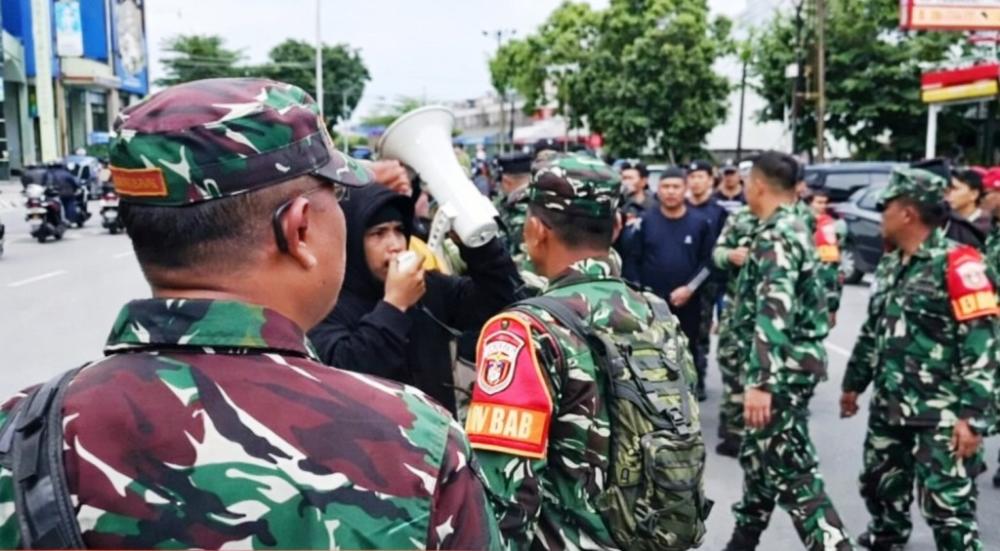Beda Versi TNI soal Aksi Andrie Yunus Diadang Militer di Balikpapan