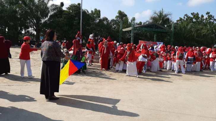 TK se-Kecamatan Sangatta Utara Gelar Kirab Merah Putih