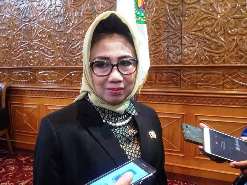 Uncek: Infastruktur Jalan, Air bersih, Listrik Harus Diutamakan