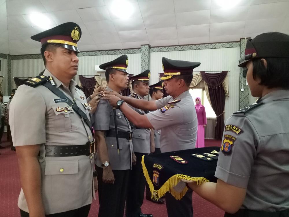 Serah Terima Jabatan, Dua Pejabat Polres Kutim Pindah Tugas
