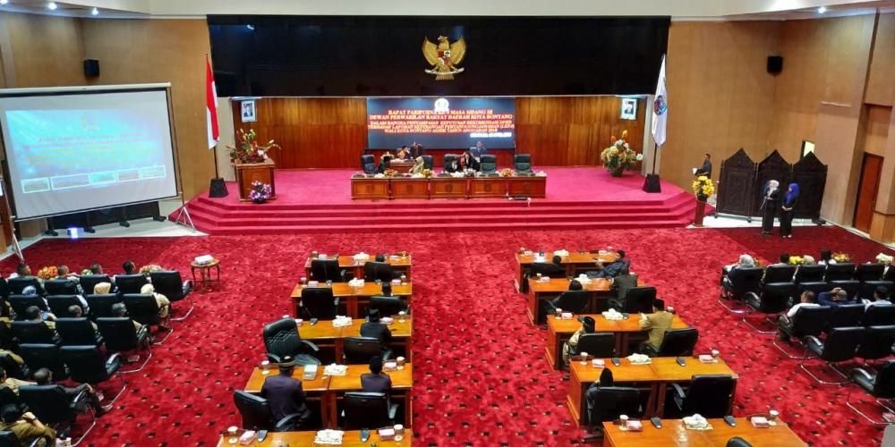 Paripurna, DPRD Bontang Bahas Raperda THR