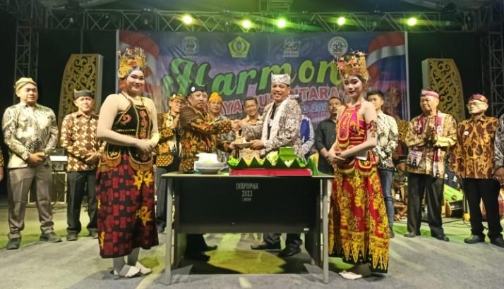 Lestarikan Budaya, Ikawangi Gelar Pekan Seni Harmoni Budaya Nusantara