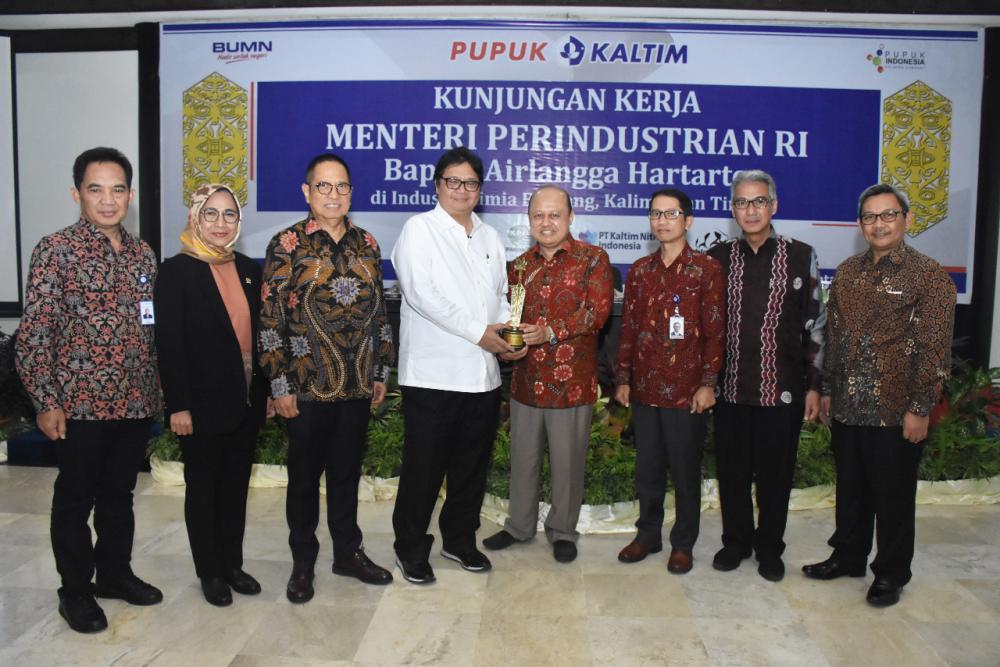 Blusukan ke Bontang, Menperin Airlangga Disambut Jajaran Managemen PKT