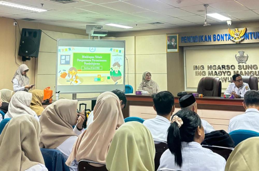 Dorong Inovasi Kelas, Disdikbud Bontang Gelar Bimtek Pembelajaran Digital