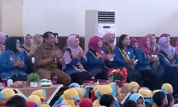 Bunda Paud Bontang Selatan Antusias Sambut Kedatangan Noorbaiti Isran 