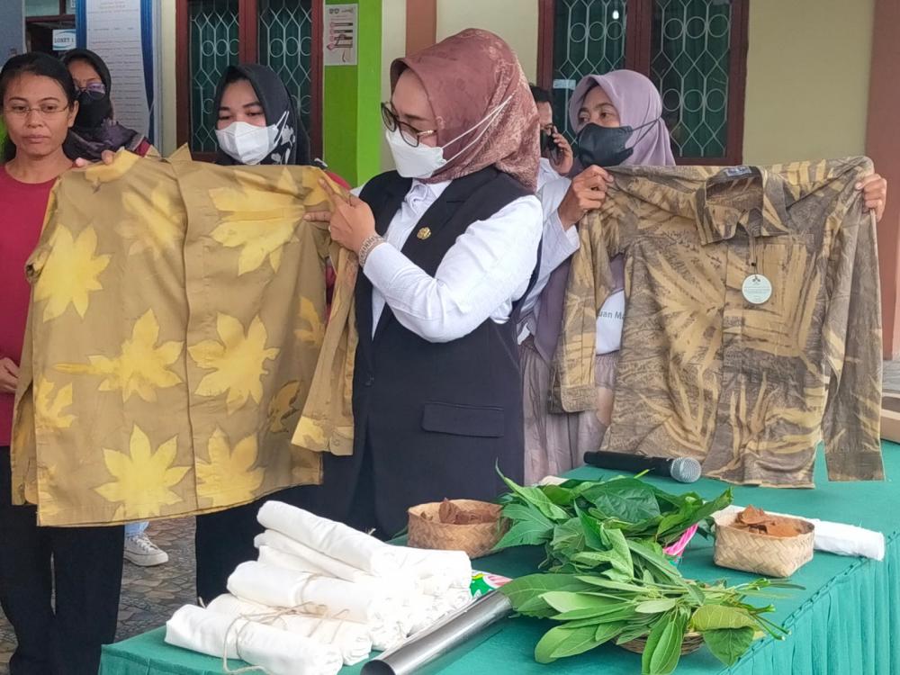 Wawali Najirah Buka Kegiatan Pelatihan Pembuatan Batik Eco Print
