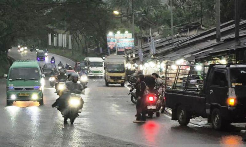 BMKG: Hujan Masih Dominasi Kaltim, Kalsel Siaga Petir 