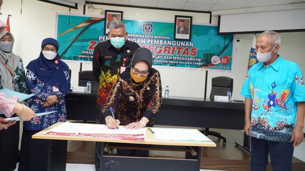 Diskop-UKMP Deklarasikan Zona WBK dan WBBM, Wawali Najirah Tekankan Komitmen dan Integritas