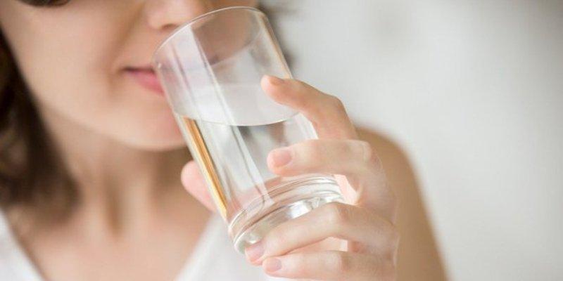 Wah! Kelebihan Minum Air Putih Bisa Bikin Keracunan hingga Kematian