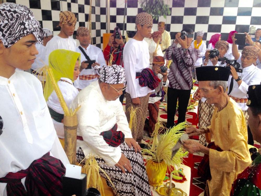 Ritual Adat Beluluh, Awali Pelaksanaan Pesta Adat Pelas Tanah dan Pesona Budaya Kutim 2016