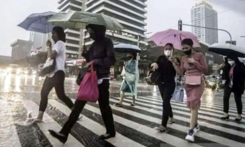 Cuaca Kaltim-Kalsel Masih Dibayangi Cuaca Tak Menentu, Hujan Mengintai Samarinda