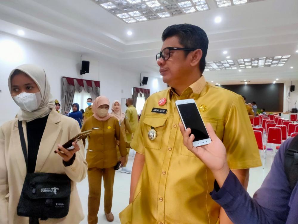 Pengerjaan CCTV Lambat, Basri Rase : Kalau Ada Kendala Komunikasikan