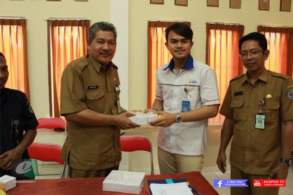 Jasindo Serahkan 1141 Kartu Asuransi Nelayan Ke DPKP Kota Bontang