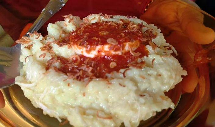 Gas! Masjid Tertua Samarinda Hidangkan Bubur Peca