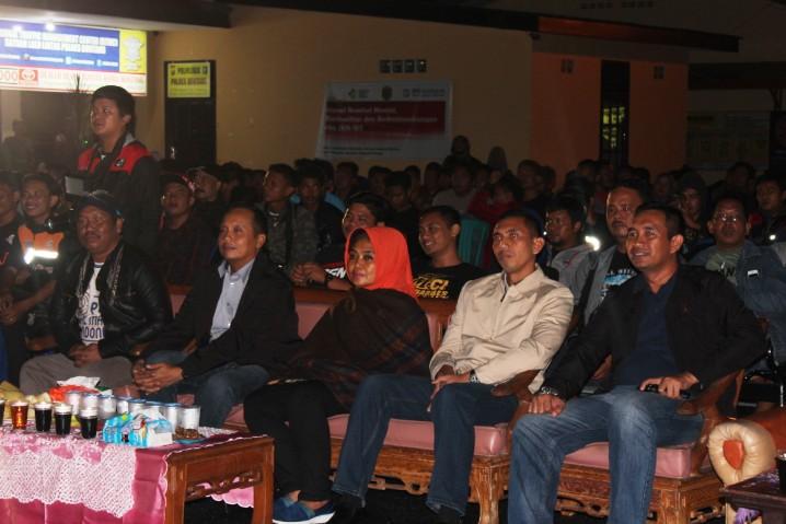 Mantapkan Keakraban dengan Nobar 