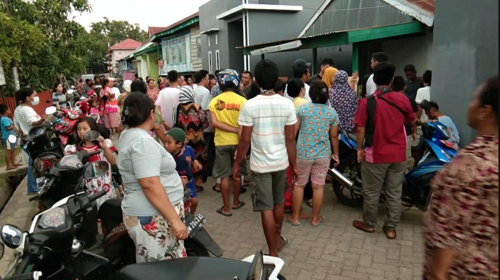 Warga Bajoe Bone Dihebohkan Penemuan Orok Bayi di Selokan