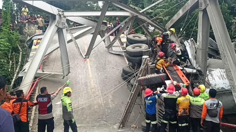 Tragedi Muara Kate hingga Jembatan Busui, AHY Disentil
