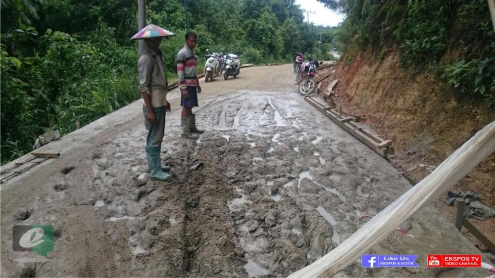 Jalan Rusak Diterobos Warga, Kontraktor Lapor Polisi