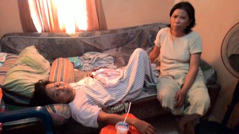 KONDISI EVA SEMAKIN MEMPRIHATINKAN, LIMA TAHUN MENDERITA STROKE TANPA DITEMANI SANAK SAUDARA