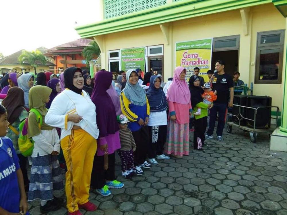 Sambut Ramadhan, Pengurus Masjid Al Mujahidin Gelar Jalan Sehat.