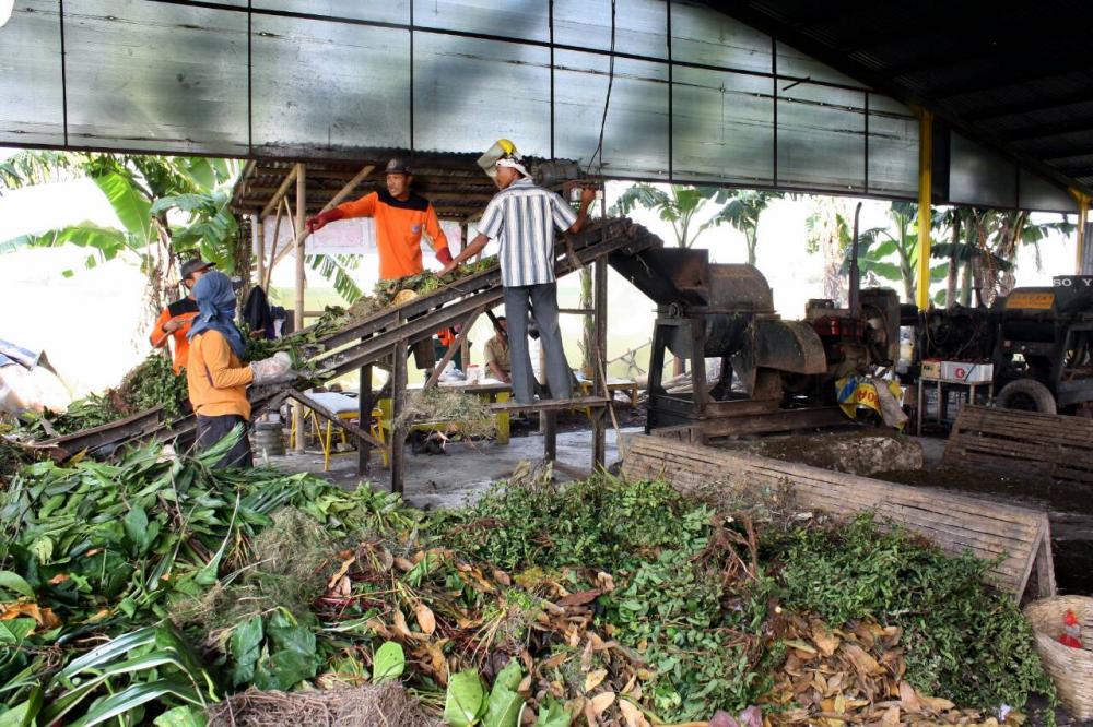 Kelurahan Kanaan â€˜Sulapâ€™ Sampah Organik Menjadi Pupuk Kompos