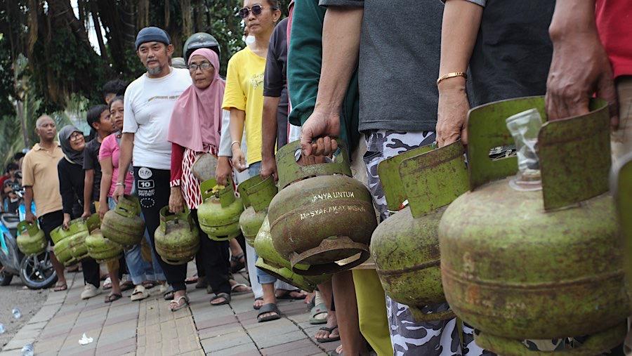 Subsidi LPG 3 Kg Disunat, Ekonom Ingatkan Risiko Jika Transisi Tak Disiapkan