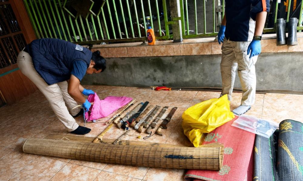 Paman Imis Bebas, Nestapa Warga Muara Kate Belum Usai