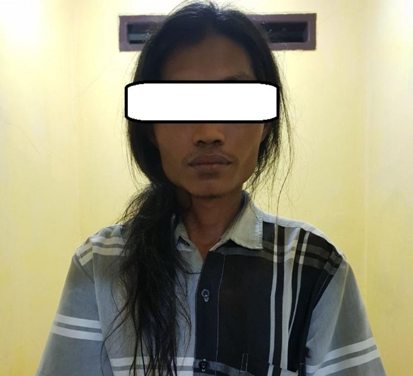 Simpan Sabu, Pria Gondrong Ini Digelandang Polisi