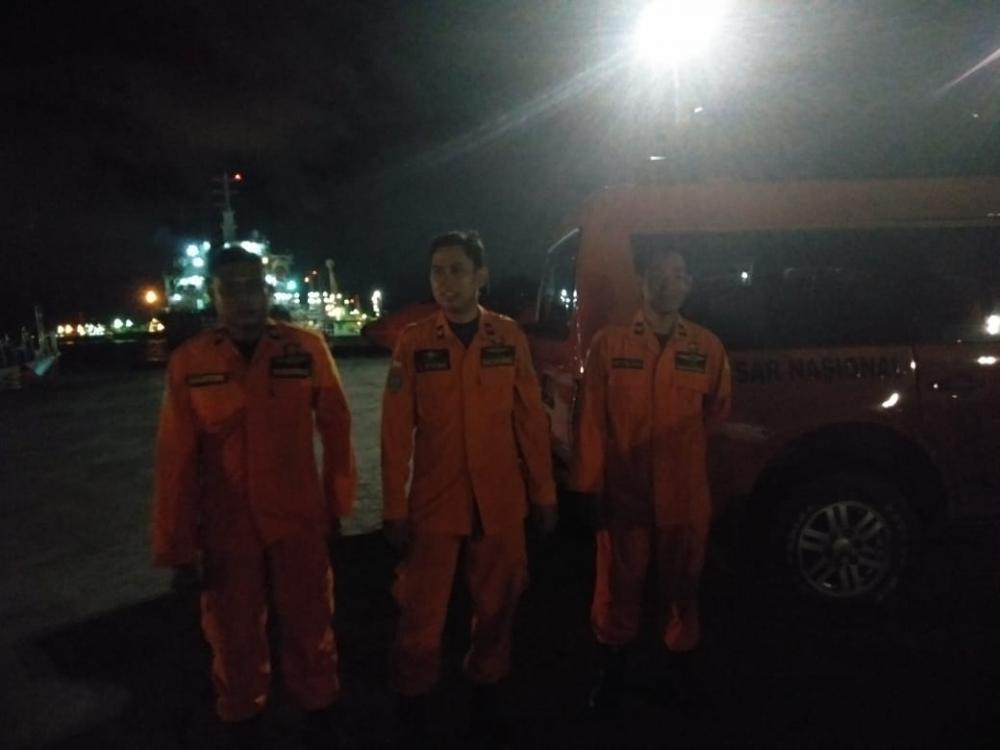 Astaga, ABK MV Intan Daya Kecebur di Teluk Balikpapan